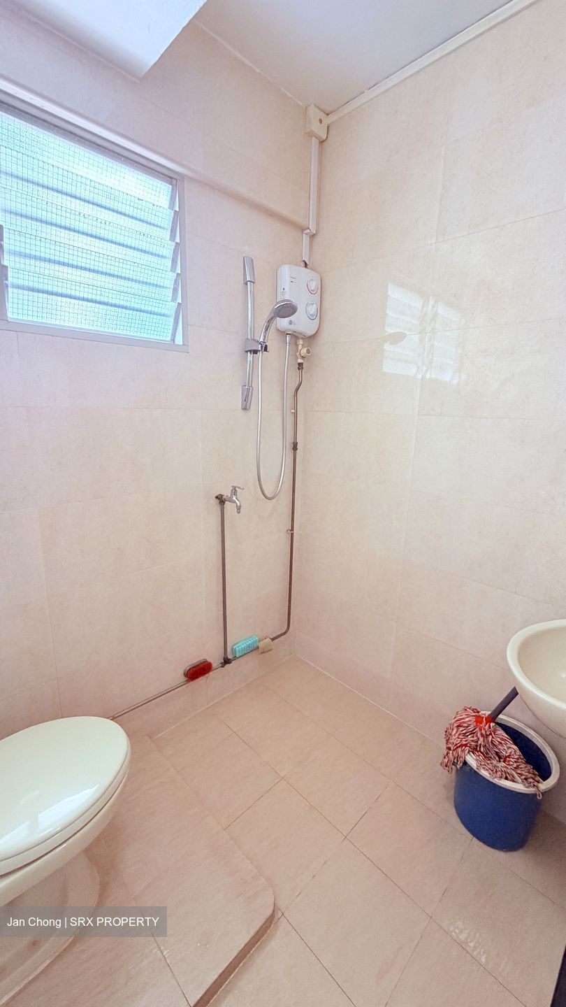 Blk 167 Bukit Batok West Avenue 8 (Bukit Batok), HDB 3 Rooms #614170541